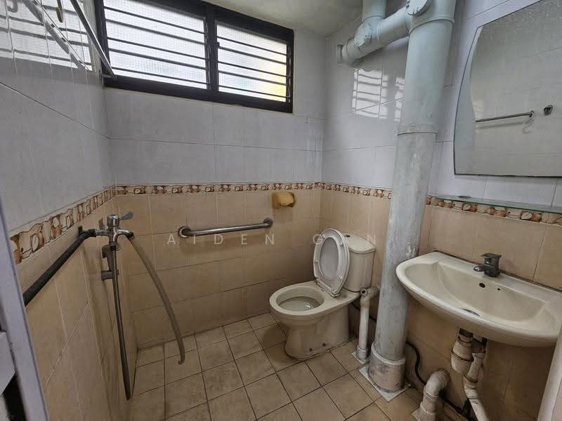 201 Marsiling Drive, 201 Marsiling Drive, Admiralty / Woodlands, 3 Bedrooms, 979 sqft, HDB Flat For Sale, by Aiden Gan, 500284513 - Bathroom - PropertyGuru.com.sg