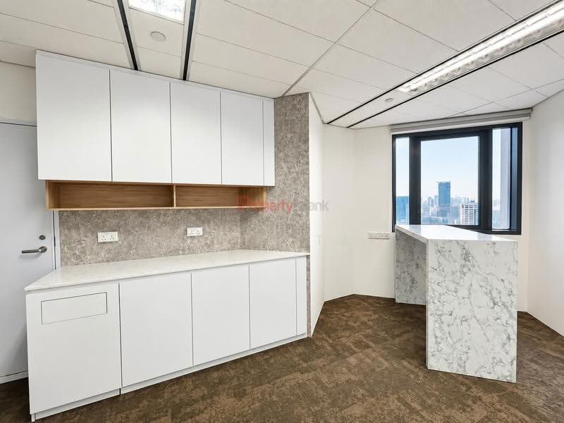 Iconic Raffles Place Landmark - High Floor - Marina Bay Views - at Only $7.20 PSF, Boat Quay / Raffles Place / Marina, 4,200 sqft, Office For Rent, by Edith Tay, 500284519 - Interior - CommercialGuru.com.sg