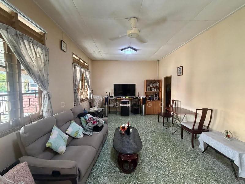 Serangoon Garden Estate, Cooling Close, Hougang / Punggol / Sengkang, 3 Bedrooms, 2,801 sqft, Terraced House For Sale, by Derrick Goh, 500284545 - Living Room - PropertyGuru.com.sg
