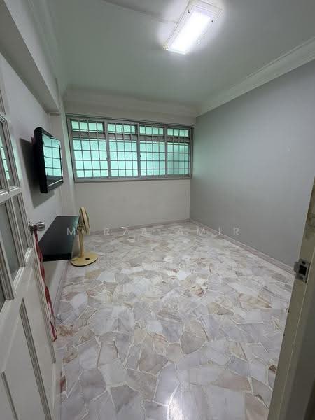413 Saujana Road, 413 Saujana Road, Dairy Farm / Bukit Panjang / Choa Chu Kang, Room Rental, 100 sqft, HDB Flat For Rent, by Mirza Amir, 500284546 - Unfurnished Bedroom - PropertyGuru.com.sg