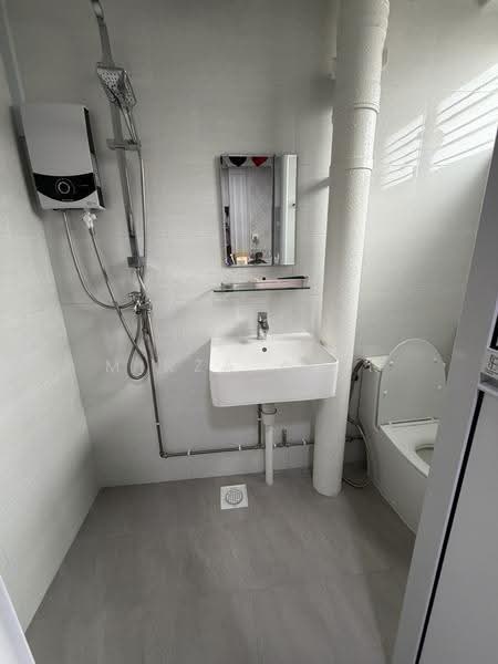 413 Saujana Road, 413 Saujana Road, Dairy Farm / Bukit Panjang / Choa Chu Kang, Room Rental, 100 sqft, HDB Flat For Rent, by Mirza Amir, 500284546 - Bathroom - PropertyGuru.com.sg