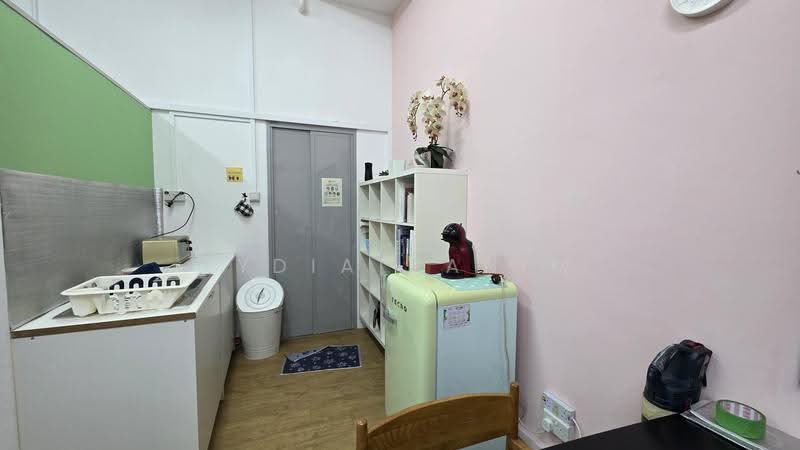 Proxima @ Gambas, 50 Gambas Crescent, Sembawang / Yishun, 1,754 sqft, Light Industrial (B1) For Sale, by Lydia Hanim, 500284552 - Kitchen - CommercialGuru.com.sg