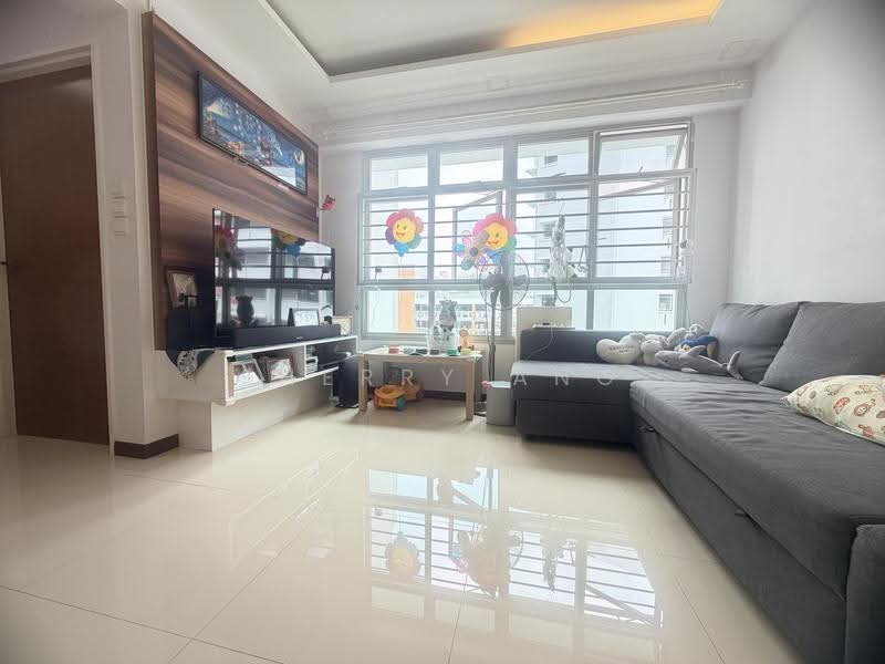 494G Tampines Street 45, 494G Tampines Street 45, Pasir Ris / Tampines, 2 Bedrooms, 721 sqft, HDB Flat For Sale, by Sherry Ang, 500284555 - Living Room - PropertyGuru.com.sg