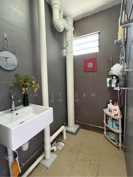 43 Bedok South Road, 43 43, Bedok / Upper East Coast, 3 Bedrooms, 904 sqft, HDB Flat For Sale, by Multazam Shah, 500284561 - PropertyGuru.com.sg