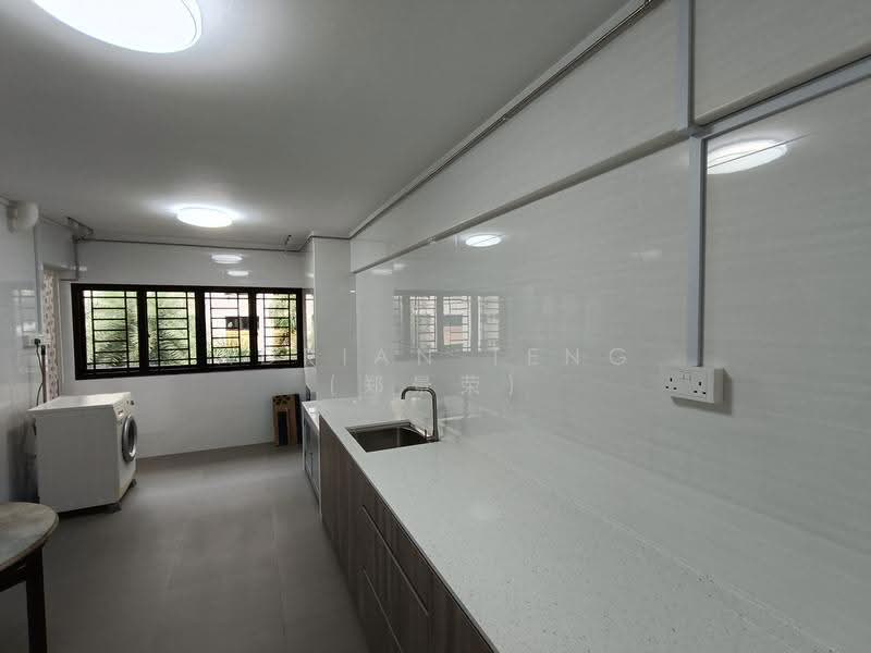 61 Telok Blangah Heights, 61 Telok Blangah Heights, Harbourfront / Telok Blangah, 2 Bedrooms, 721 sqft, HDB Flat For Rent, by Adrian Teng (郑景荣), 500284567 - Kitchen - PropertyGuru.com.sg