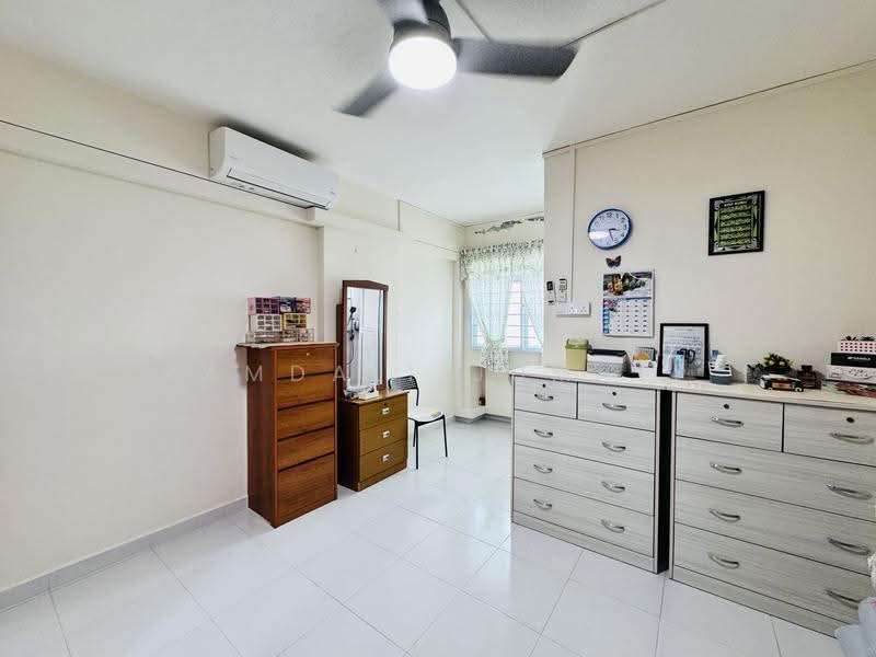 810 Jurong West Street 81, 810 Jurong West Street 81, Boon Lay / Jurong / Tuas, 3 Bedrooms, 1,151 sqft, HDB Flat For Sale, by Ramdali Jumali, 500284568 - Bedroom - PropertyGuru.com.sg