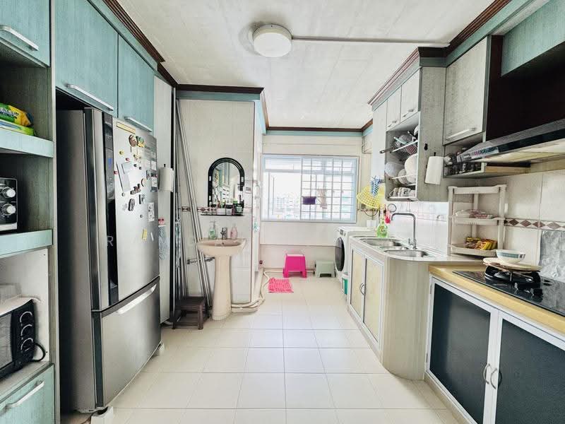 810 Jurong West Street 81, 810 Jurong West Street 81, Boon Lay / Jurong / Tuas, 3 Bedrooms, 1,151 sqft, HDB Flat For Sale, by Ramdali Jumali, 500284568 - Kitchen - PropertyGuru.com.sg