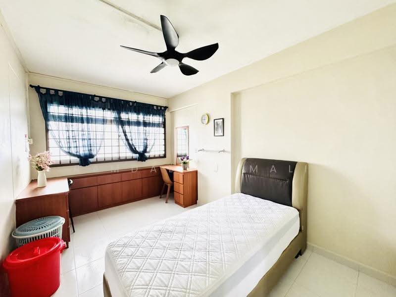 810 Jurong West Street 81, 810 Jurong West Street 81, Boon Lay / Jurong / Tuas, 3 Bedrooms, 1,151 sqft, HDB Flat For Sale, by Ramdali Jumali, 500284568 - Bedroom - PropertyGuru.com.sg