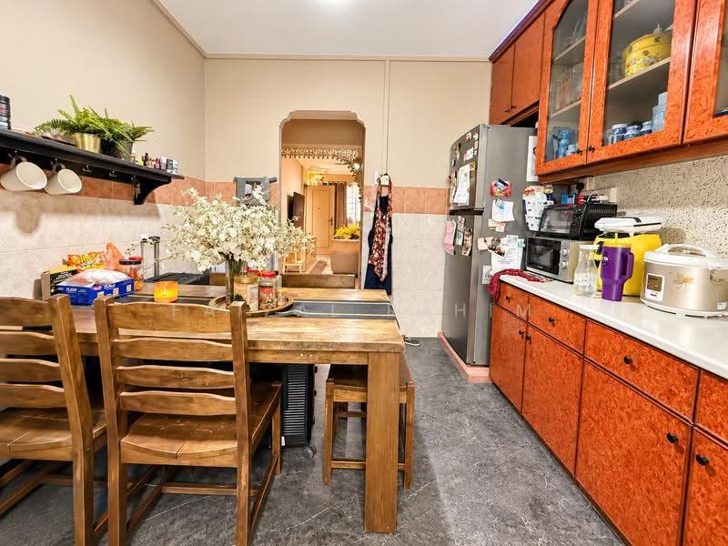 249 Bukit Batok East Avenue 5, 249 Bukit Batok East Avenue 5, Dairy Farm / Bukit Panjang / Choa Chu Kang, 2 Bedrooms, 784 sqft, HDB Flat For Sale, by Faizal Rahim, 500284573 - Kitchen - PropertyGuru.com.sg
