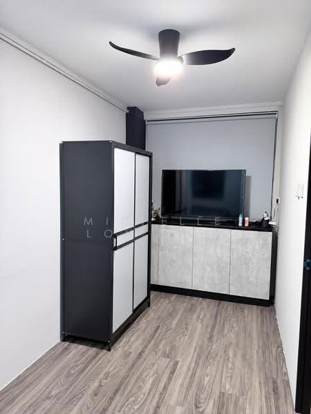 243 Serangoon Avenue 2, 243 Serangoon Avenue 2, Hougang / Punggol / Sengkang, Room Rental, 90 sqft, HDB Flat For Rent, by Michelle Loh 羅嬡玲, 500284584 - Living Room - PropertyGuru.com.sg