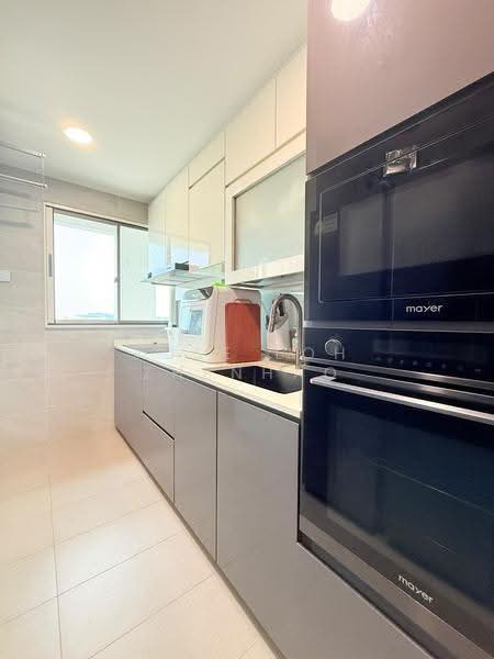 Yishun Sapphire, 42 Canberra Drive, Sembawang / Yishun, 2 Bedrooms, 1,001 sqft, Condominium For Sale, by Jose Loh Zhenhao, 500284594 - Kitchen - PropertyGuru.com.sg