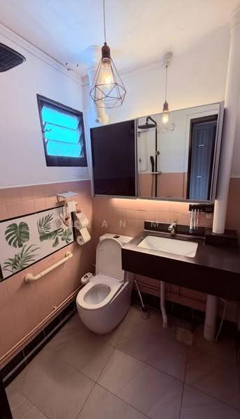 634 Ang Mo Kio Avenue 6, 634 Ang Mo Kio Avenue 6, Ang Mo Kio / Bishan / Thomson, 3 Bedrooms, 980 sqft, HDB Flat For Sale, by Allan Ma, 500284595 - Bathroom - PropertyGuru.com.sg