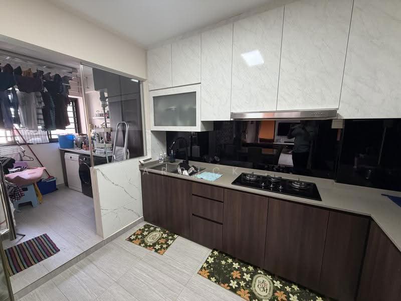 274 Toh Guan Road, 274 Toh Guan Road, Boon Lay / Jurong / Tuas, 3 Bedrooms, 1,087 sqft, HDB Flat For Sale, by Warrick ., 500284601 - Kitchen - PropertyGuru.com.sg