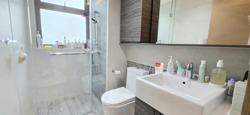 The Terrace, 100 Edgedale Plains, Hougang / Punggol / Sengkang, 3 Bedrooms, 1,001 sqft, Condominium For Sale, by Jason Yeo, 500284605 - Bathroom - PropertyGuru.com.sg