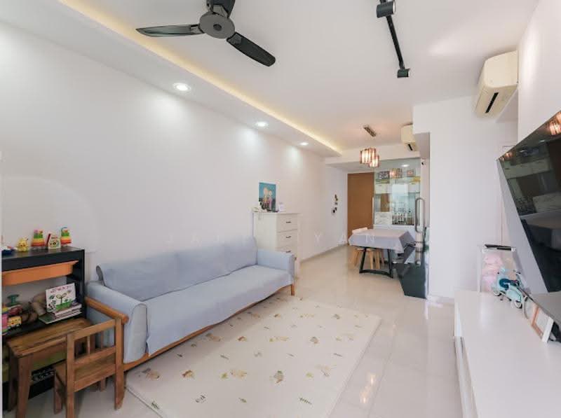 Prive, 37 Punggol Field, Hougang / Punggol / Sengkang, 2 Bedrooms, 883 sqft, Condominium For Sale, by Jared Yan, 500284606 - Living Room - PropertyGuru.com.sg