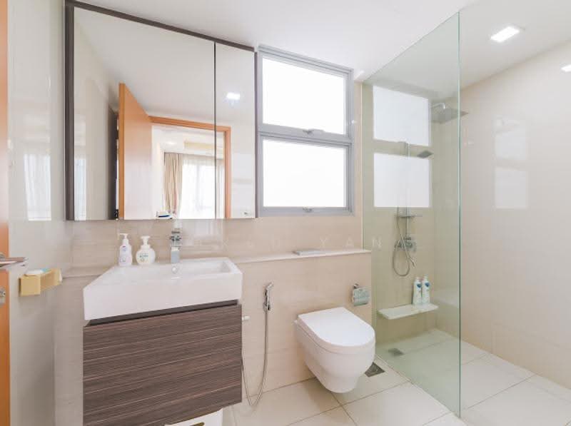 Prive, 37 Punggol Field, Hougang / Punggol / Sengkang, 2 Bedrooms, 883 sqft, Condominium For Sale, by Jared Yan, 500284606 - Bathroom - PropertyGuru.com.sg