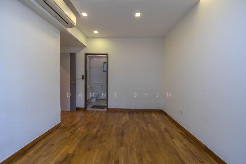 683 Edgedale Plains, 683 Edgedale Plains, Hougang / Punggol / Sengkang, 3 Bedrooms, 1,001 sqft, HDB Flat For Sale, by Danny Shen, 500284608 - Bathroom - PropertyGuru.com.sg