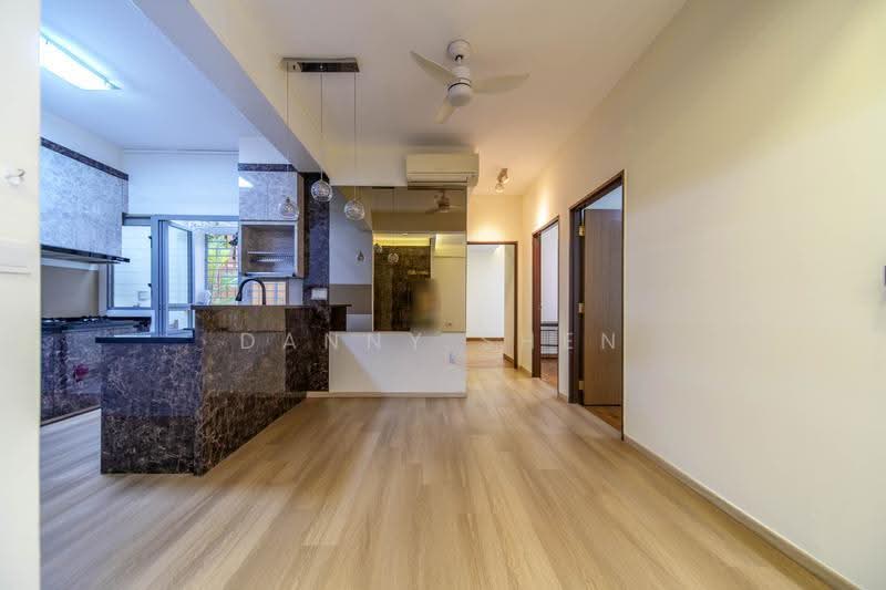 683 Edgedale Plains, 683 Edgedale Plains, Hougang / Punggol / Sengkang, 3 Bedrooms, 1,001 sqft, HDB Flat For Sale, by Danny Shen, 500284608 - Kitchen - PropertyGuru.com.sg