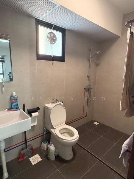 952C Tampines Street 96, 952C Tampines Street 96, Pasir Ris / Tampines, Room Rental, 100 sqft, HDB Flat For Rent, by Jessica Foo, 500284611 - Bathroom - PropertyGuru.com.sg