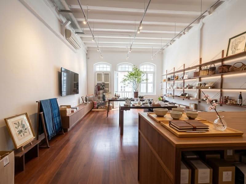 F&B spaces| Sensory warmth, wood-floor Shophouse #02| Tanjong Pagar Tras Street, Tras Street, Tanjong Pagar Road, Duxton Road, Boat Quay / Raffles Place / Marina, 1,150 sqft, Shop / Shophouse For Rent, by Sophia Ho, 500284612 - Interior - CommercialGuru.com.sg