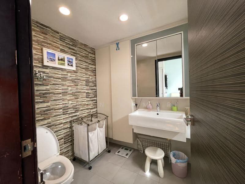 Casafina, 213 Bedok South Ave 1, Bedok / Upper East Coast, 3 Bedrooms, 1,163 sqft, Condominium For Sale, by Arun Kumar, 500284616 - Bathroom - PropertyGuru.com.sg