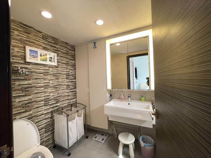 Casafina, 213 Bedok South Ave 1, Bedok / Upper East Coast, 3 Bedrooms, 1,163 sqft, Condominium For Sale, by Arun Kumar, 500284616 - Bathroom - PropertyGuru.com.sg