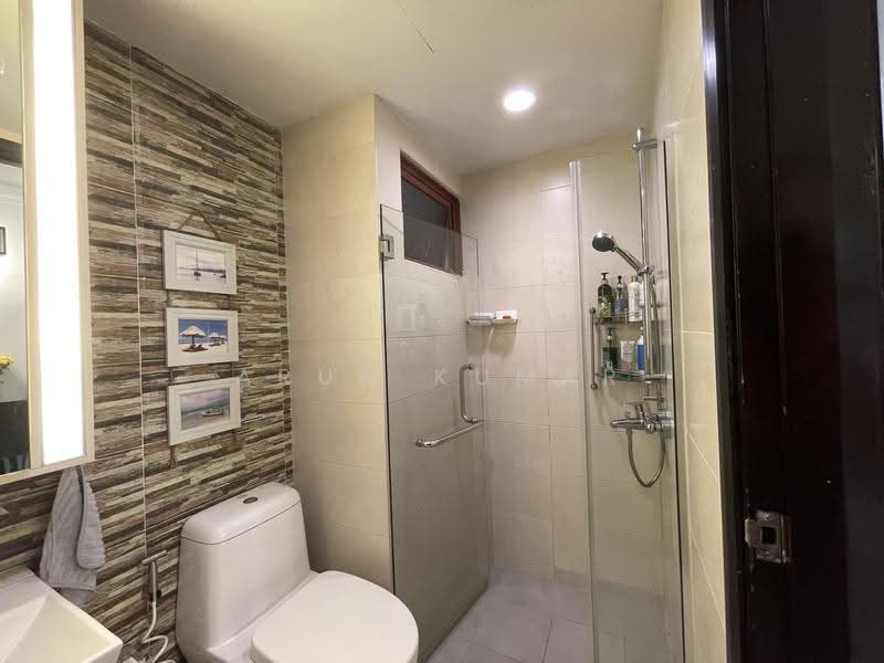 Casafina, 213 Bedok South Ave 1, Bedok / Upper East Coast, 3 Bedrooms, 1,163 sqft, Condominium For Sale, by Arun Kumar, 500284616 - Bathroom - PropertyGuru.com.sg