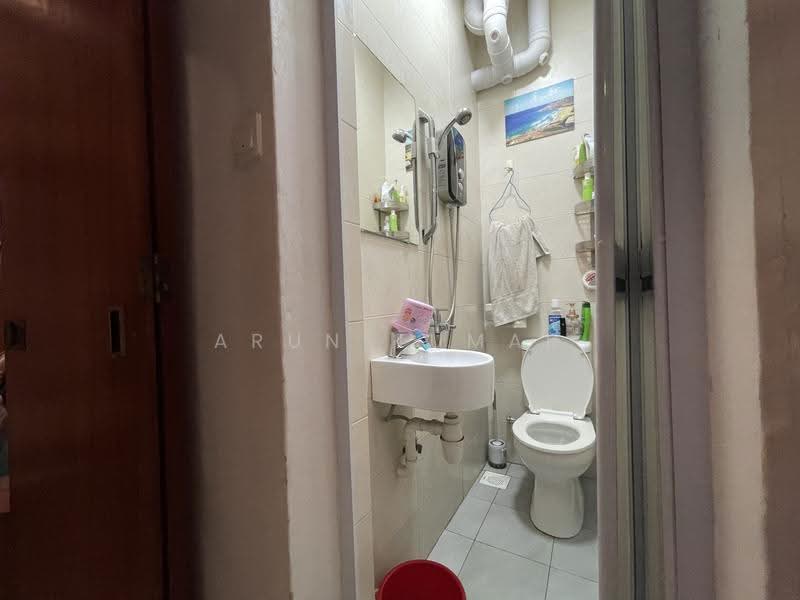 Casafina, 213 Bedok South Ave 1, Bedok / Upper East Coast, 3 Bedrooms, 1,163 sqft, Condominium For Sale, by Arun Kumar, 500284616 - Bathroom - PropertyGuru.com.sg