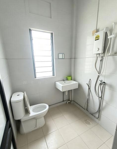 731 havelock road, Alexandra / Commonwealth, 3 Bedrooms, 1,200 sqft, Walk-up Apartment For Rent, by Wendy Duan, 500284623 - Bathroom - PropertyGuru.com.sg
