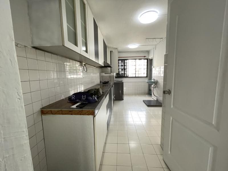 722 Yishun Street 71, 722 Yishun Street 71, Sembawang / Yishun, Room Rental, 200 sqft, HDB Flat For Rent, by Arun Kumar, 500284625 - Kitchen - PropertyGuru.com.sg