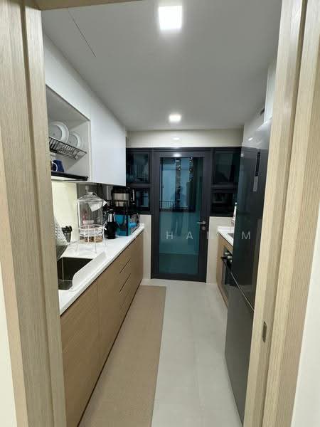 Treasure at Tampines, 7 Tampines Lane, Pasir Ris / Tampines, 3 Bedrooms, 1,033 sqft, Condominium For Sale, by Lydia Hanim, 500284631 - Kitchen - PropertyGuru.com.sg
