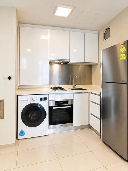 The Vermont On Cairnhill, 12B Cairnhill Rise, Orchard / River Valley, 1 Bedroom, 527 sqft, Apartment For Sale, by Loke Xian Xun, 500284651 - Kitchen - PropertyGuru.com.sg