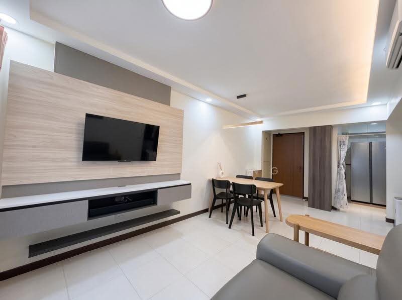371 Jurong East Street 32, 371 Jurong East Street 32, Boon Lay / Jurong / Tuas, 2 Bedrooms, 689 sqft, HDB Flat For Sale, by Lewis Tong, 500284652 - Living Room - PropertyGuru.com.sg