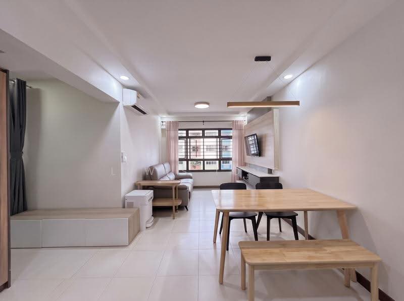 371 Jurong East Street 32, 371 Jurong East Street 32, Boon Lay / Jurong / Tuas, 2 Bedrooms, 689 sqft, HDB Flat For Sale, by Lewis Tong, 500284652 - Living Room - PropertyGuru.com.sg
