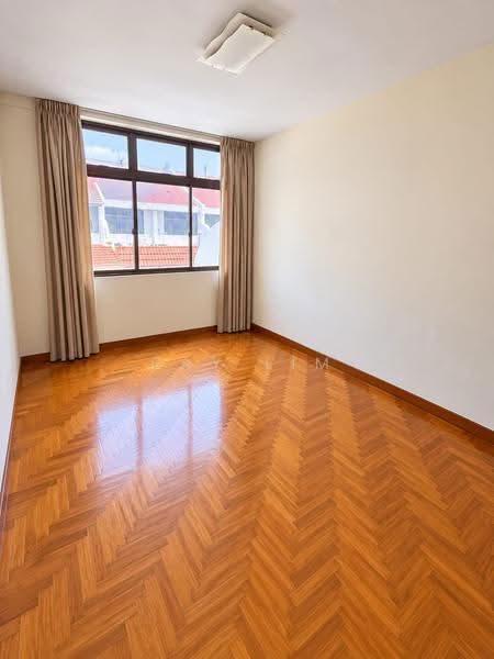 Good Buy! $21xxpsf Large Renovated 2 Sty Terrace 1km Rosyth Sch! Nr Kovan MRT/Mall, Hougang / Punggol / Sengkang, 4 Bedrooms, 2,400 sqft, Terraced House For Sale, by Ray Lim, 500284654 - Bedroom - PropertyGuru.com.sg
