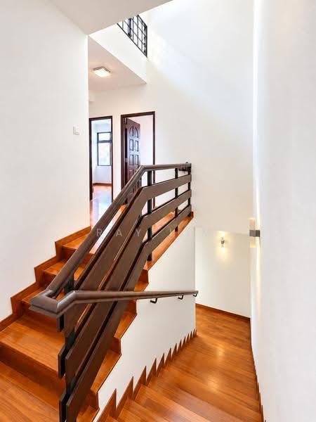 Good Buy! $21xxpsf Large Renovated 2 Sty Terrace 1km Rosyth Sch! Nr Kovan MRT/Mall, Hougang / Punggol / Sengkang, 4 Bedrooms, 2,400 sqft, Terraced House For Sale, by Ray Lim, 500284654 - Interior - PropertyGuru.com.sg