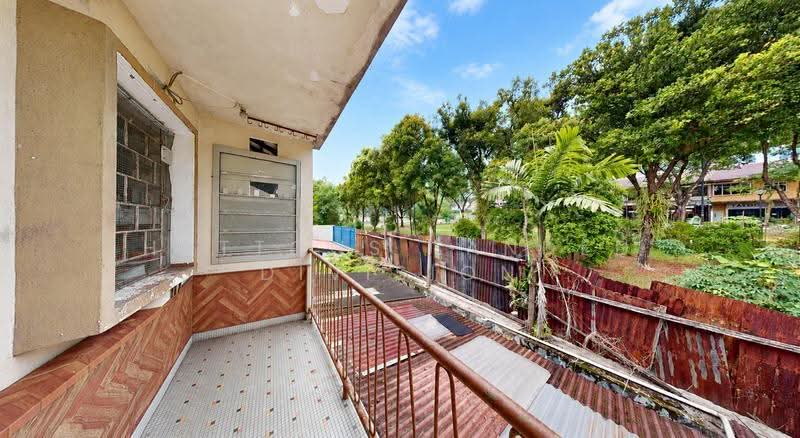 Affordable Park-Facing 6-Bedroom Terrace @ Jalan Kayu, Seletar / Yio Chu Kang, 6 Bedrooms, 2,460 sqft, Terraced House For Sale, by WILLI CHING, 500284658 - Balcony - PropertyGuru.com.sg