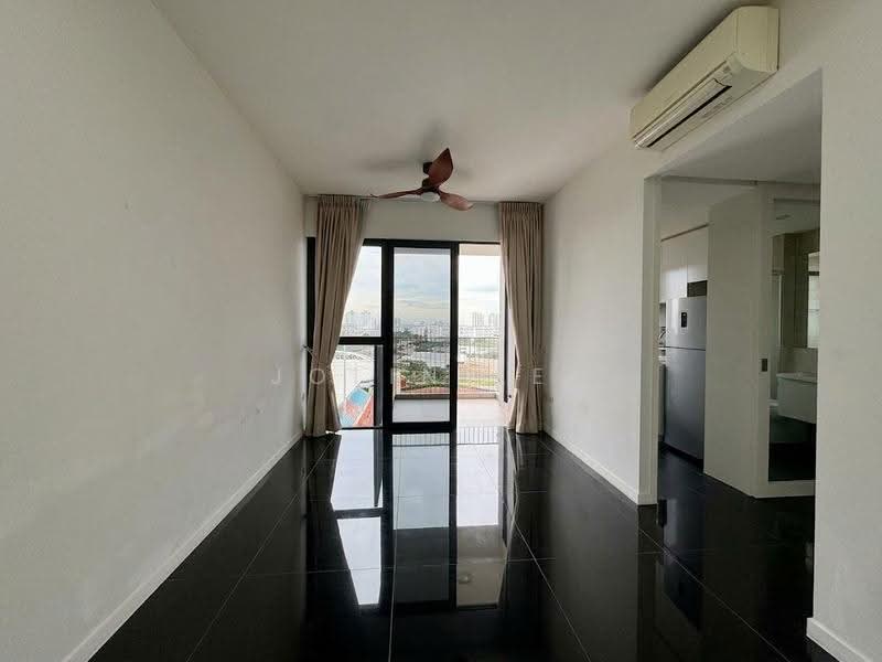 Sky Vue, 3 Bishan Street 15, Ang Mo Kio / Bishan / Thomson, 2 Bedrooms, 797 sqft, Condominium For Sale, by Jolin Lee, 500284659 - Living Room - PropertyGuru.com.sg
