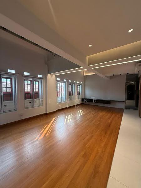Empire Lofts, 43 Mosque Street, Boat Quay / Raffles Place / Marina, 2 Bedrooms, 1,430 sqft, Condominium For Rent, by Desmond Yeo, 500284663 - Living Room - PropertyGuru.com.sg