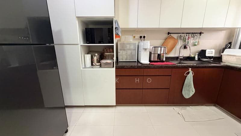 Serangoon Large Terrace for Sale below the 5M mark 546, Hougang / Punggol / Sengkang, 4 Bedrooms, 2,500 sqft, Terraced House For Sale, by Mick Ho, 500284665 - Kitchen - PropertyGuru.com.sg