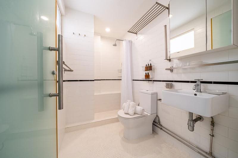 Bayshore Park, 66 Bayshore Road, Bedok / Upper East Coast, 1 Bedroom, 743 sqft, Condominium For Sale, by Rachel Koh, 500284672 - Bathroom - PropertyGuru.com.sg
