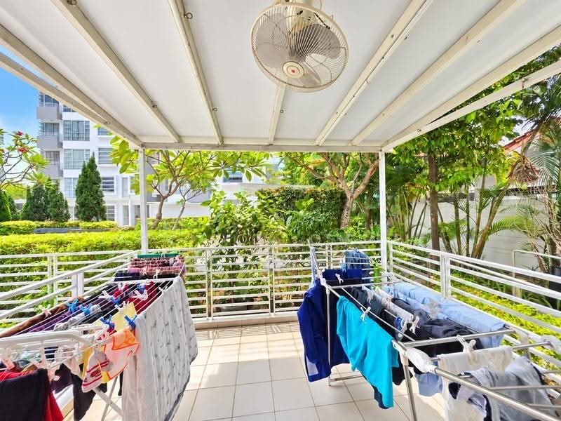 Poshgrove East, 333 East Coast Road, East Coast / Marine Parade, 3 Bedrooms, 1,421 sqft, Condominium For Sale, by Fairos Omar, 500284674 - Masterbed Room Patio - PropertyGuru.com.sg