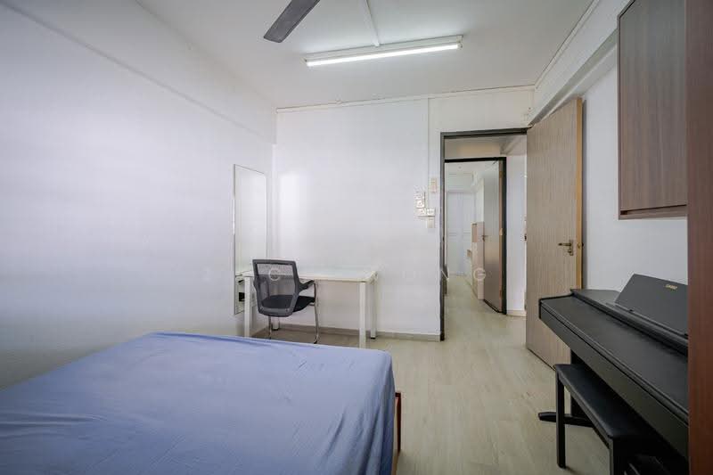 256 Jurong East Street 24, 256 Jurong East Street 24, Boon Lay / Jurong / Tuas, 2 Bedrooms, 721 sqft, HDB Flat For Sale, by Zach Wong, 500284675 - Bedroom - PropertyGuru.com.sg