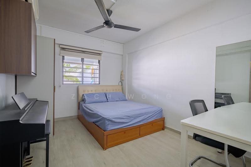 256 Jurong East Street 24, 256 Jurong East Street 24, Boon Lay / Jurong / Tuas, 2 Bedrooms, 721 sqft, HDB Flat For Sale, by Zach Wong, 500284675 - Bedroom - PropertyGuru.com.sg