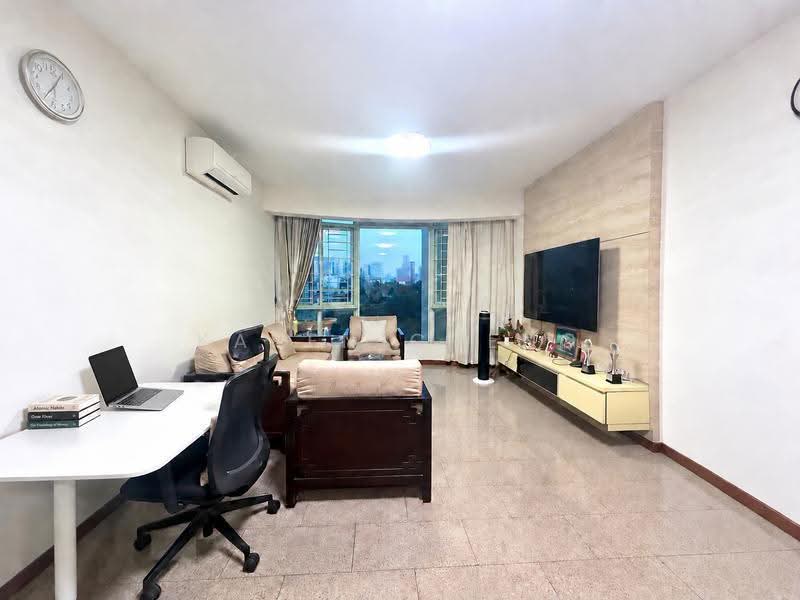 Queens, 10 Stirling Road, Alexandra / Commonwealth, 3 Bedrooms, 1,194 sqft, Condominium For Sale, by Karen Cheng, 500284701 - Living Room - PropertyGuru.com.sg