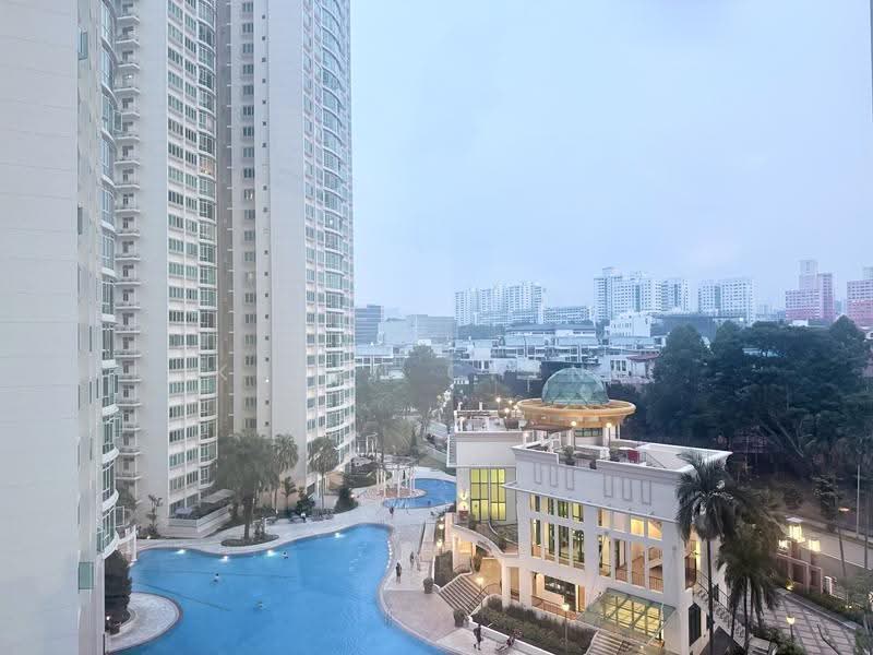 Queens, 10 Stirling Road, Alexandra / Commonwealth, 3 Bedrooms, 1,194 sqft, Condominium For Sale, by Karen Cheng, 500284701 - Exterior - PropertyGuru.com.sg