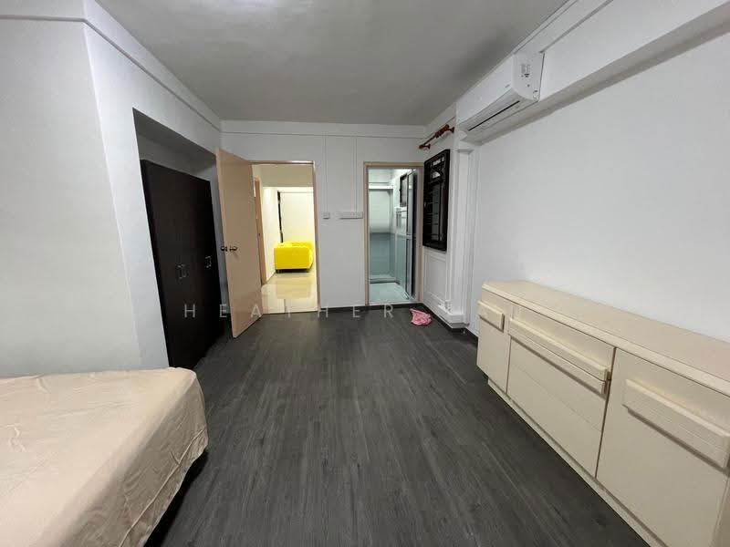 585 Woodlands Drive 16, 585 Woodlands Drive 16, Admiralty / Woodlands, 2 Bedrooms, 1,182 sqft, HDB Flat For Rent, by Heather Tan, 500284702 - Living Room - PropertyGuru.com.sg