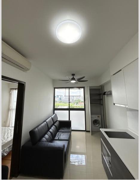 Sims Urban Oasis, 10 Sims Drive, Eunos / Geylang / Paya Lebar, 1 Bedroom, 409 sqft, Condominium For Rent, by Philip Chong, 500284706 - Living Room - PropertyGuru.com.sg