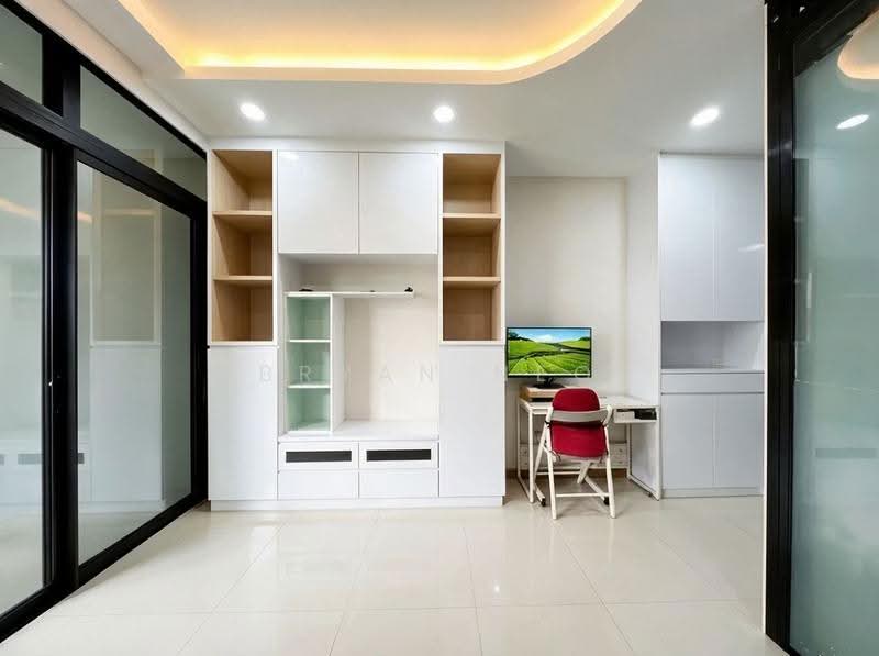The Trilinq, Jalan Lempeng, Buona Vista / West Coast / Clementi New Town, 1 Bedroom, 603 sqft, Condominium For Sale, by Bryan Neo, 500284727 - Study - PropertyGuru.com.sg