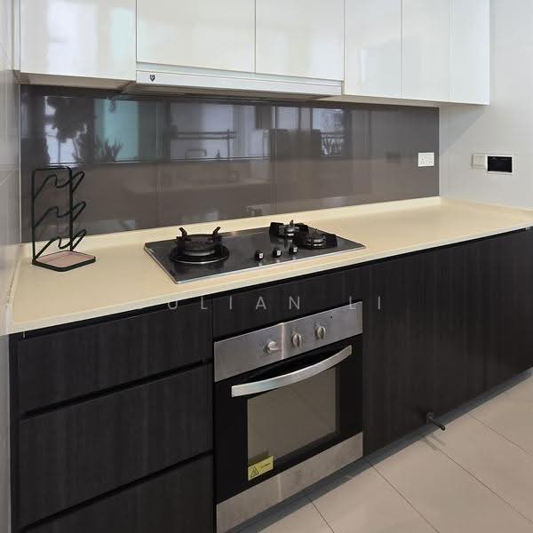 Esparina Residences, 113 Compassvale Bow, Hougang / Punggol / Sengkang, 3 Bedrooms, 1,066 sqft, Condominium For Sale, by Julian Li, 500284738 - Kitchen - PropertyGuru.com.sg